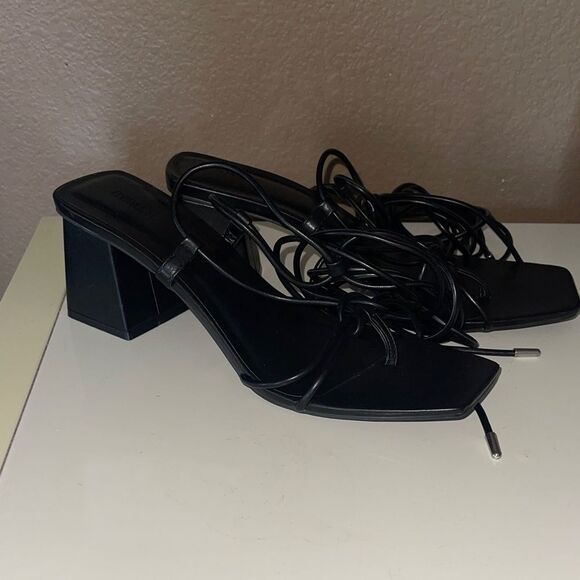 Forever 21 block heel thong lace up sandals size 9 - Picture 1 of 5